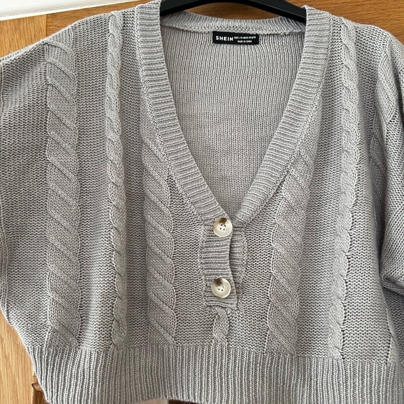 Ladies Knitted Shein Cropped Grey Cardigan - Picture 3 of 4
